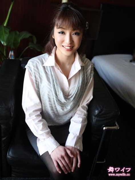 Marika Watanabe Skinny Japanese Office Girl