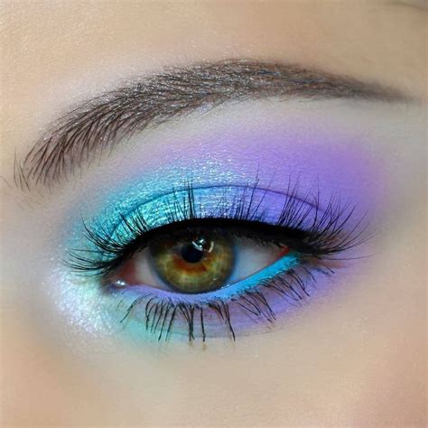 Pastel Moment Eye Makeup In Blue And Purple Maquillaje De Ojos