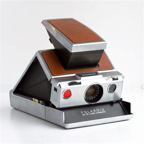 【はできてい】 Polaroid Sx 70 First Model ってあった
