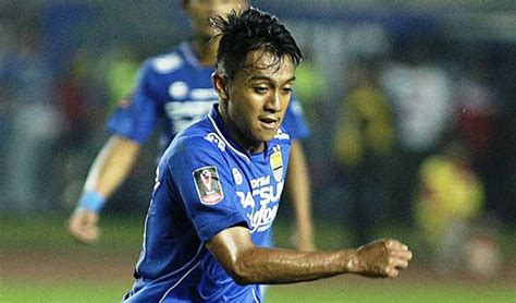 Nah, untuk live striming persib vs bali united 2021 dalam piala menpora grup d bakal di helat pada hari rabu (24 maret 2021. Live Score Persib vs PSM Malam Ini, Skor Akhir 2 - 1 ...