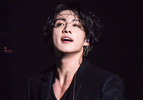 Bts' jungkook debuted his new hairstyle. on Twitter in 2020 | Jungkook, Long hair styles, Bts