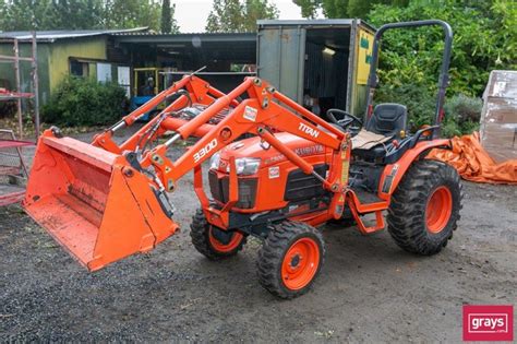 20 Kubota B3300su Tractor With Attachments Auction 0001 5048732