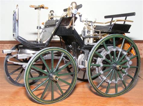 1886 Daimler Motor Carriage