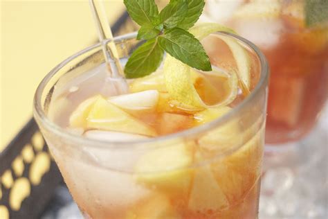 15 Peachy Cocktail Recipes You Can T Miss