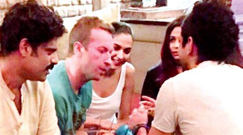 shah rukh khan s party for coldplay s chris martin ends bollywood rivalries see inside pics