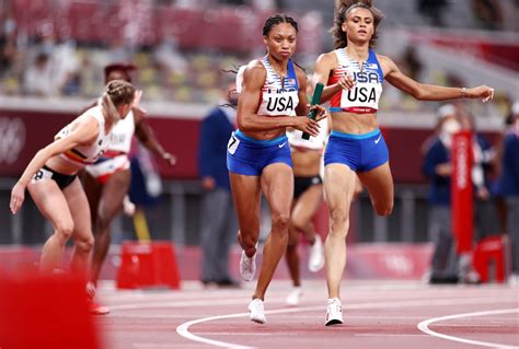 More History For Allyson Felix As Team Usa 4x00 M Relay Wins Gold Time