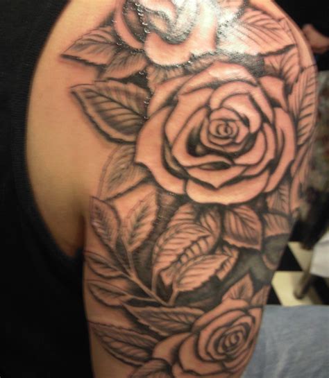 Le guide francophone du tatouage féminin. Tatouage rose : poignet, bras, avant-bras... 20 idées de ...