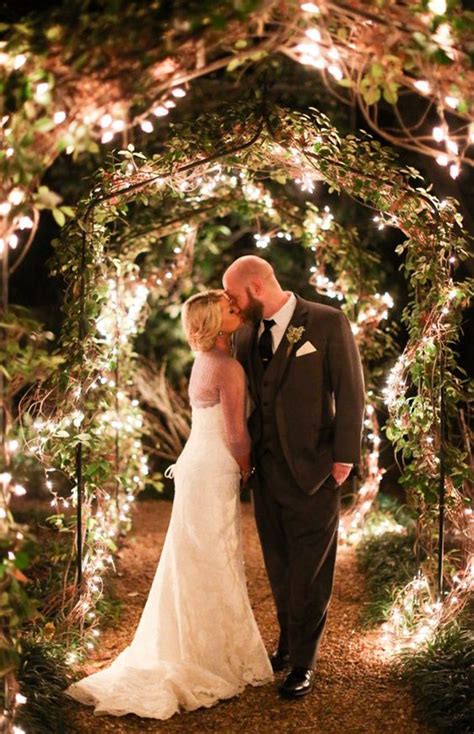 Christmas Wedding Ideas And Decor With The Right Touch Of