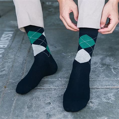 2017 New Brand Mens Dress Socks Plaid Colorful Plaid Socks Happy Long