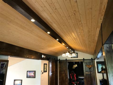 Image Result For Pine Ceiling With Dark Beam Cabin Decor Dark Beam