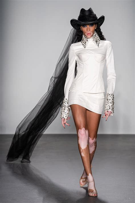 Laquan Smith Spring 2020 Ready To Wear Fashion Show Collection See The