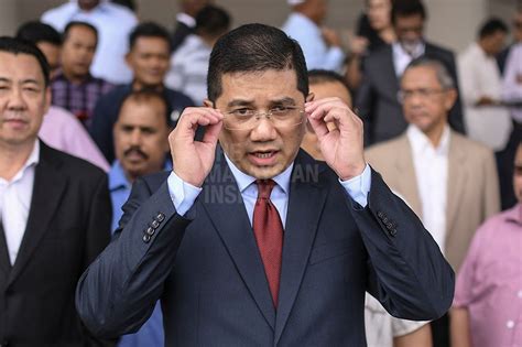 This article, nearly 140,000 signed online petition calling for azmin ali to resign, originally appeared on coconuts, asia's leading alternative media company. Azmin Ali has a land scandal that affected nearly 1,000 ...