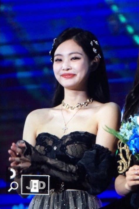 full fancam bts & blackpink reaction to jennie solo @2019 golden disk awards gda live 33rd golden. Jennie @ GDA 2018/2019 (With images) | Blackpink jennie ...