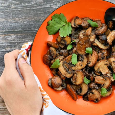 Sauteed Baby Bella Mushrooms 15 Min To Perfection 24bite® Recipes
