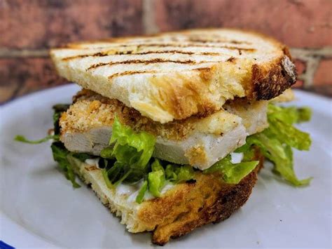 Easy parmesan crusted chicken, coconut oil mayo, parmesan ch. Parmesan crusted chicken mayo sandwich | Crusted chicken ...