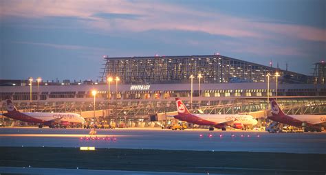 Stuttgart was founded in the 10th century; Am Flughafen Stuttgart soll es nachts leiser werden: Baden ...