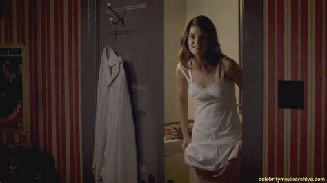 Nackte Betsy Brandt In Masters Of Sex