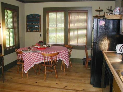Pigeon forge, gatlinburg and wears valley. Roan Mountain Cabin Rentals | Roan Mountain Rentals
