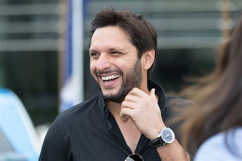 We have his age @espncricinfo as 41, his. Team India gifts a souvenir to the retired Shahid Afridi ...