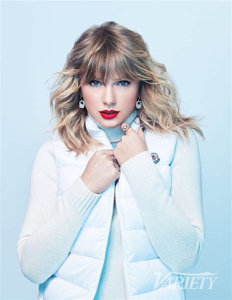 Taylor Swift Women Singer Blonde Long Hair Red Lipstick Blue Eyes Blue Background Hd