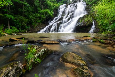 14 stunning waterfalls in south carolina southern trippers