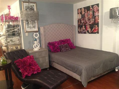 If you like magenta bedrooms, you might love these ideas. grey and magenta bedroom | Pink and silver bedroom, Silver ...