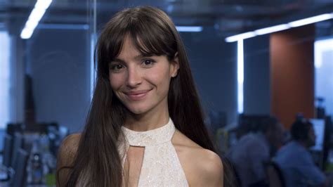 Brenda asnicar is an argentine actress, singer and dancer who gained international popularity for her debut role as antonella lamas bernardi in the disney channel television series patito feo. "Con o sin": la curiosa foto de Brenda Asnicar que creó confusión entre sus fans - Minuto Neuquen