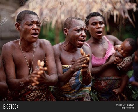 Women Tribe Pygmies Image And Photo Free Trial Bigstock