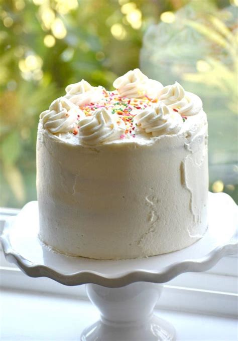 It's from those kinds of experiences that i share these 31 gluten free, dairy free, and egg free recipes. Gluten Free Dairy Free Vanilla Cake | Dairy free cake ...