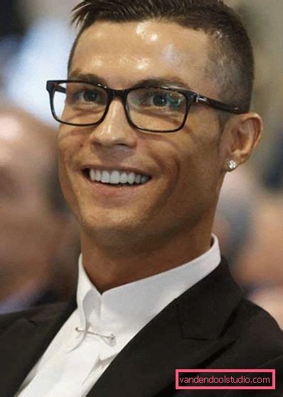 Ronaldo'nun 13 farklı saç stili. Tüm saç stilleri cristiano ronaldo - Saç modeli blogu