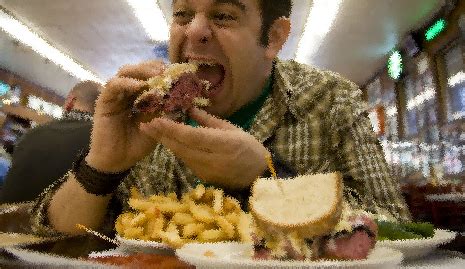 Makanan orang orang makan restoran orang wanita pria gadis koki tabel. Inilah 7 Karakter Binatang Pada Manusia - Hidayatullah.com