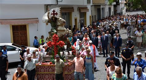 La Festividad De Santiago Apóstol Se Torna En Una Búsqueda Del Camino A