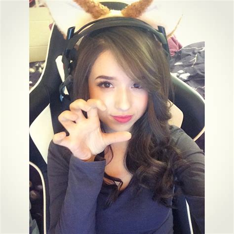 Pokimane Cute Pictures Pics Sexy Youtubers