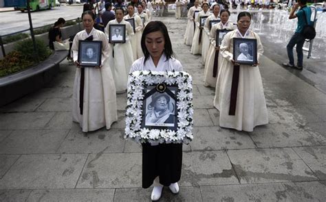 Japan S Korea Send Conflicting Signals On Comfort Women Feud World News