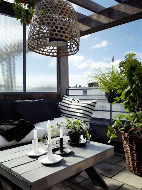 21 Lovely And Functional Small Terrace Design Ideas