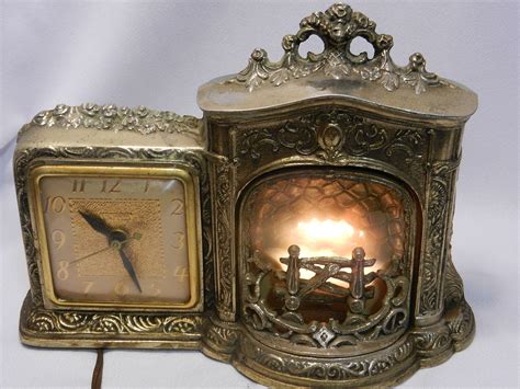 Vintage United Fireplace Mantle Clock With Motion Log From