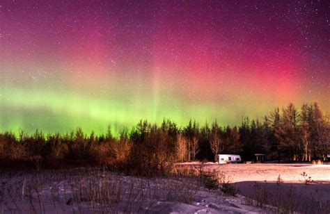 A Rare Natural Phenomenon The Red Aurora Decorates The Skies Of Canada