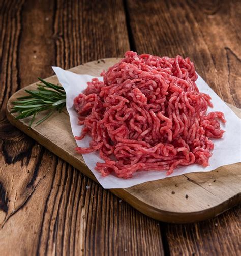 It works well in dishes that require crumbles, like meat sauce, tacos, stuffed peppers or casseroles where draining fat might be difficult. Buyers' Guide to Ground Beef | Sysco Foodie
