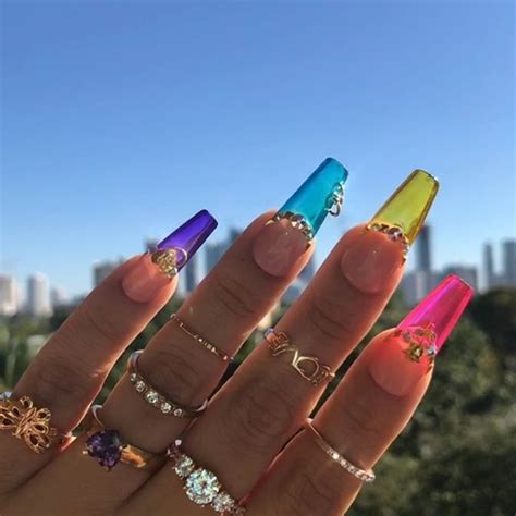 How long does nail polish last without chipping? How long does a gel nail manicure last? Is there a ...