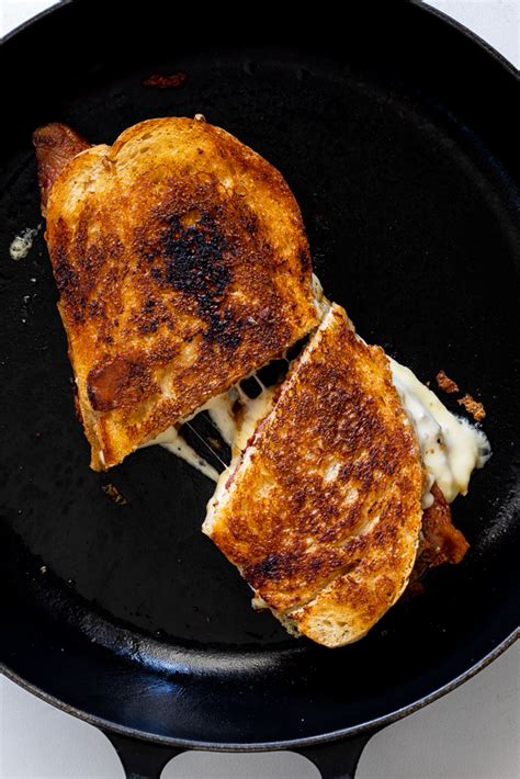 Crispy Bacon Brie Grilled Cheese Sandwich With Caramelised Onions