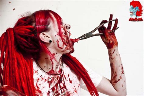 Crazy Girl Loves Blood By Thegore Goregirls On Deviantart