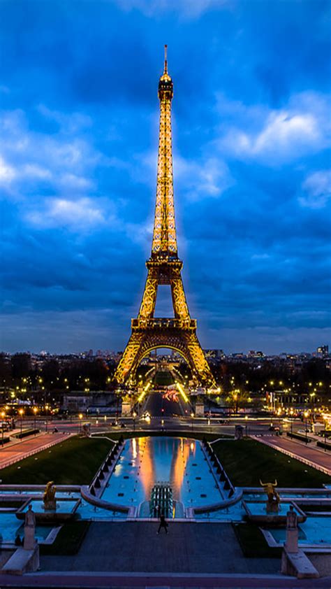 A Torre Eiffel Em Paris A França Paris Torre Eiffel De Calor Imagem