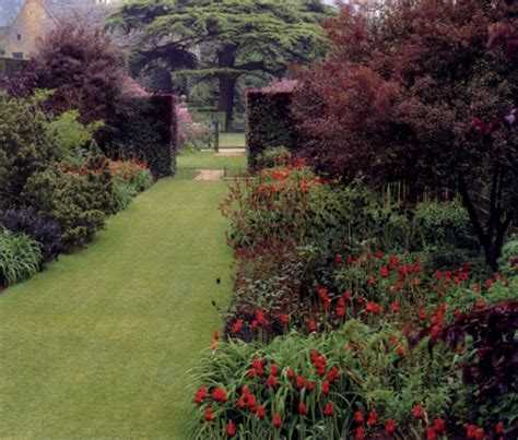Nilsen Landscape Design Art Inspired Gardens The Red Borders At