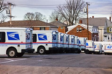 Us Postal Service Mail Trucks United States Postal Servi Flickr