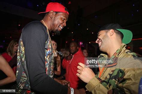 Drake Kevin Durant Photos And Premium High Res Pictures Getty Images