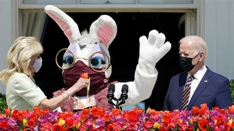 White House Press Briefing Gets Surprise Visit From Easter Bunny