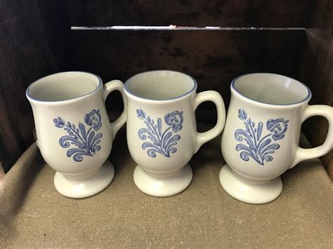 Vintage Pfaltzgraff Yorktowne Pedestal Coffee Mugs Set Of 3 Etsy