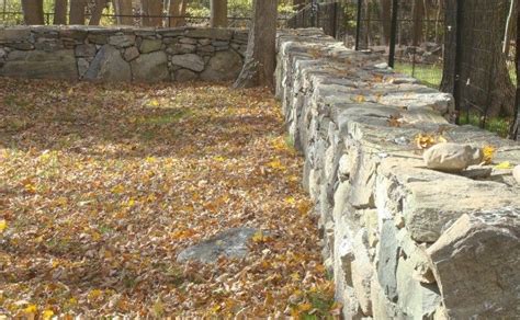 The denver has a rear lip system that allows for fast installation, thus reducing labor costs and eliminates guesswork with a uniform setback of 3/4 using no mortar or pins. Old Retaining Rock Wall Repair | Rock wall, Retaining wall ...