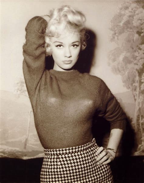 sweater girl carole lesley dievca pin up vintage vintage pinup vintage beauty 1950s