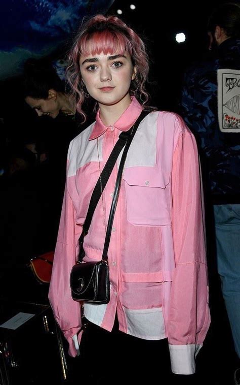 Pink Pink Pink Jw Anderson Fashion Show Maisie Williams Maisie